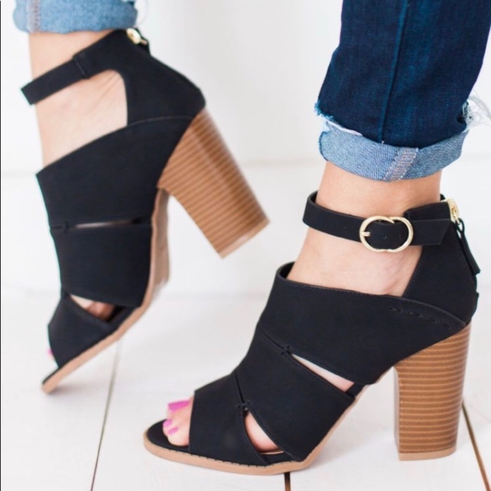 NEW Womens Black Stacked Heels